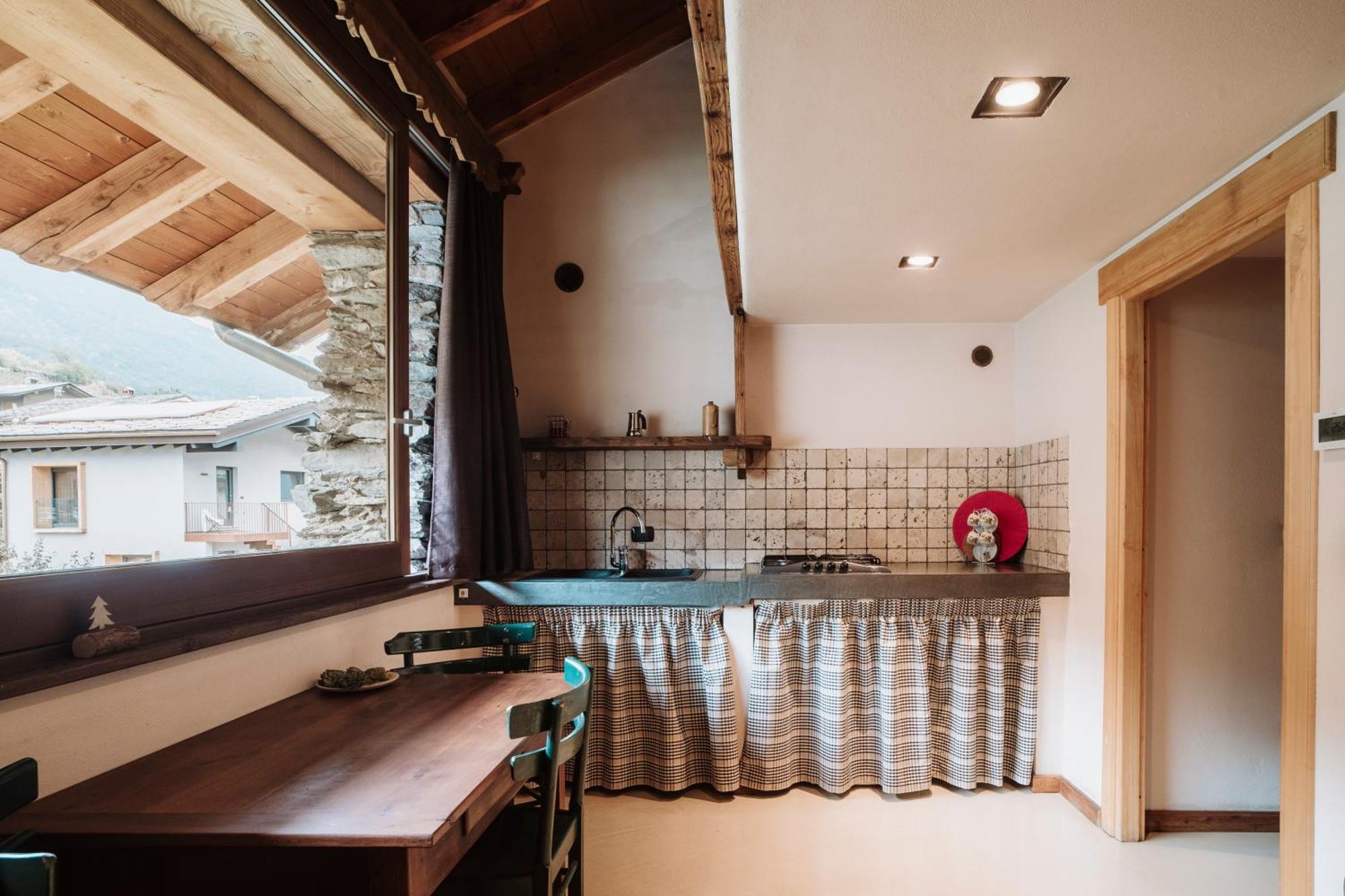 Maison Rosset Agriturismo, Camere, Appartamenti E Spa In Valle D'Aosta نوس المظهر الخارجي الصورة